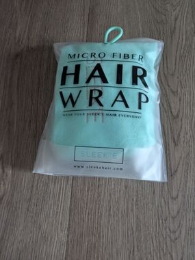 New In Package Sleeke Microfiber Hair Wrap - Mint